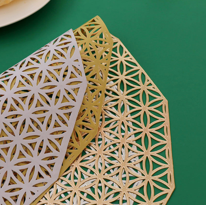 Cross-border Nordic six-petal flower bronzing pvc hollow placemat creative dining table insulation dustproof table mat placemat wholesale