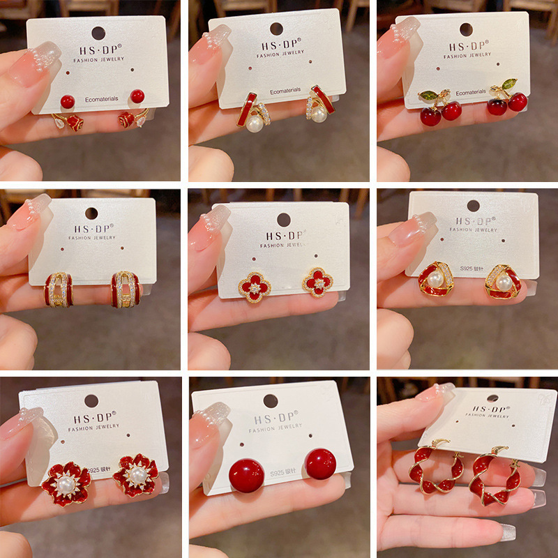 2026新年款精致时尚喜庆红色系列百搭耳环气质轻奢高级感耳坠批发