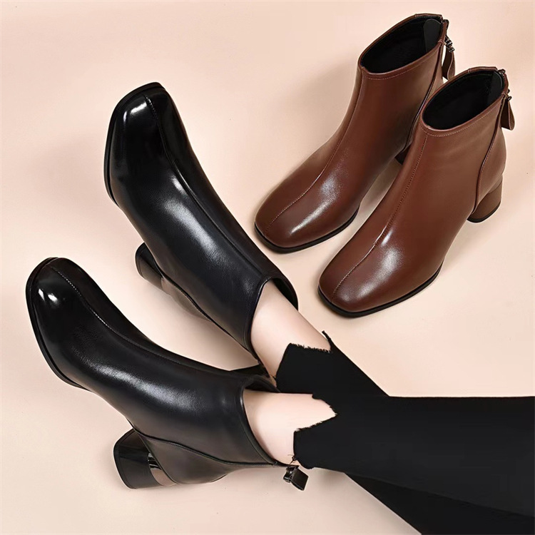 Square-Toe Chunky High-Heeled Pure Leather Short Boots for Women, Winter 2026 New Style, Cowhide with Fleece, Versatile and Slimming