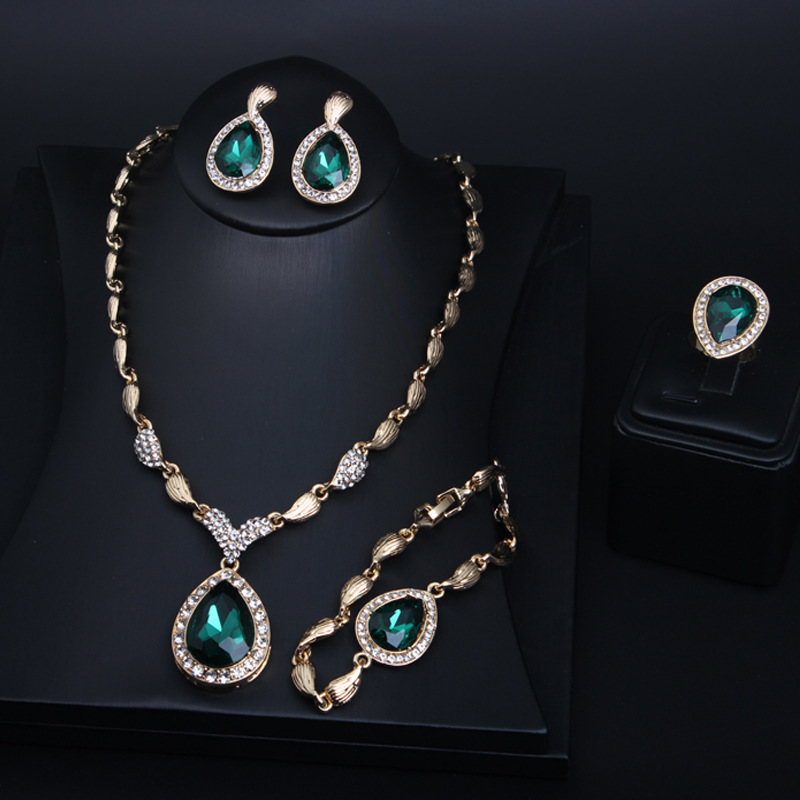 Vierteiliges Schmuckset Aus Legierung Mit Edelstein Anhängern_voghion.com