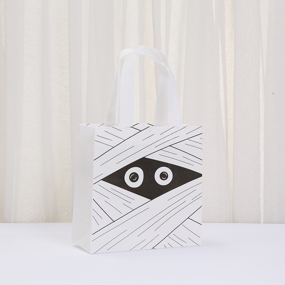 Impresión de dibujos animados no tejidos bolsas de Halloween bolsas de regalo dulces bolsas de compras al por mayor image 6