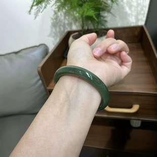 Jin Yutang Xinjiang exquisite Hotan jade bracelet oil blue crack-free ring 61 wide 12-fold diversity