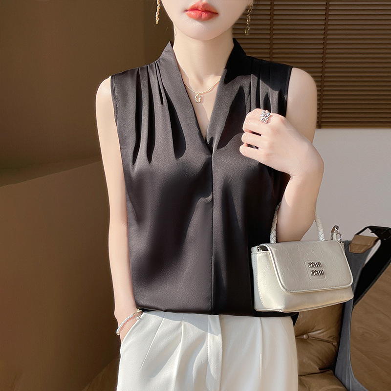 Satin V-Neck Sleeveless Shirt Vest Camisole for Women, Silky and Versatile, New Style, Professional, Slimming, Elegant Shirt