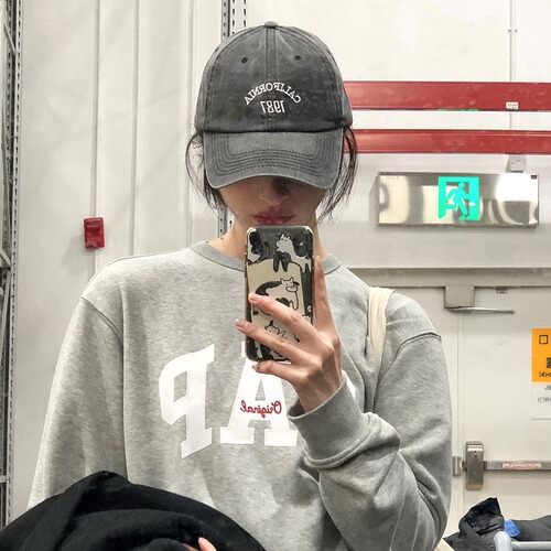 Korean-style vintage washed baseball cap for women—perfect for spring and summer, versatile for couples, and great for making faces appear smaller; trendy men's Instagram-inspired sun visor.