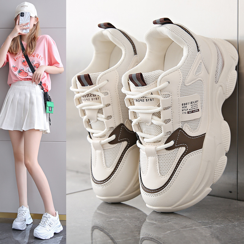 Zapatos respirables de tela de tela de fondo grueso para mujeres 2025, nuevos zapatos deportivos casuales de primavera y verano para mujeres.