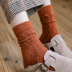 Autumn and Winter Solid Color Wool Socks for Women, Japanese-Style Retro Dark-Textured Diamond-Grid Mid-Calf Socks, Thickened & Warm Long Pile-Up Socks