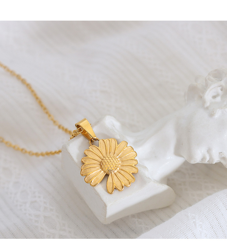Womenu0027S Fashion Daisy Titanium Steel Necklace Plating Stainless Steel Necklaces