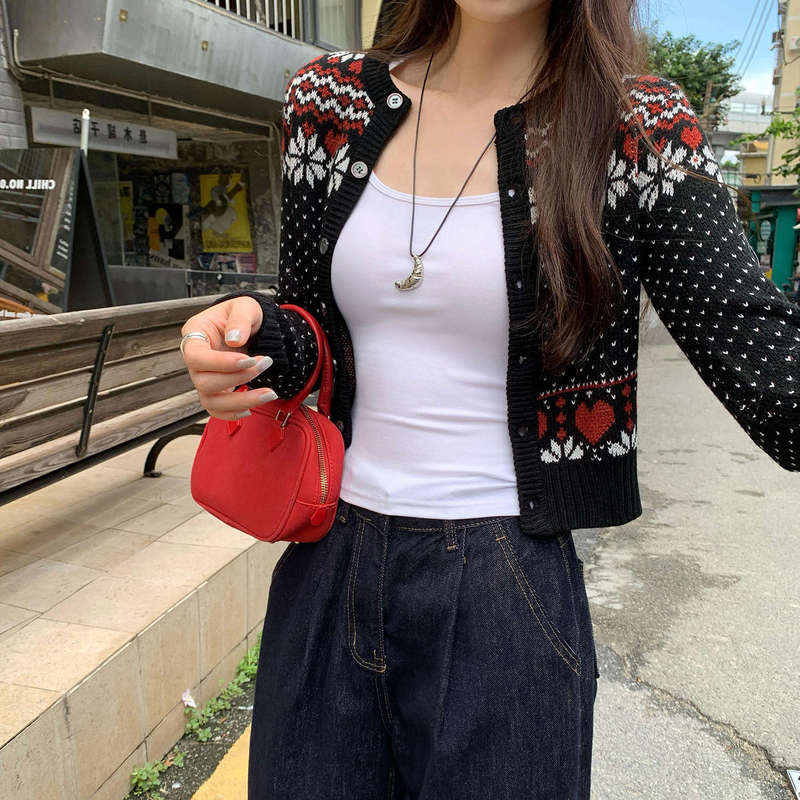 Christmas Style Heart Dot Buttoned Sweater Jacket for Women 2025 Autum New Retro Slim Cardigan Christmas Style Heart Dot Buttoned Sweater Jacket for Women 2025 Autum New Retro Slim Cardigan