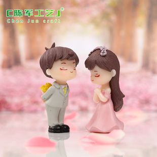New Cartoon Wedding Couple Micro Landscape Plastic Gardening Ornaments DIY Wedding Couple Cake Decoration Crafts