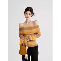 色のストライプの肩にぶつかって長袖のtシャツを編みます。