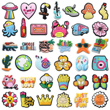 跨境新款可爱卡通洞洞鞋装饰配件pvc软胶鞋扣diy可拆卸鞋花配饰