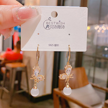 2025新款潮韩国气质蝴蝶猫眼石耳钩耳环网红长耳坠高级感小众耳饰