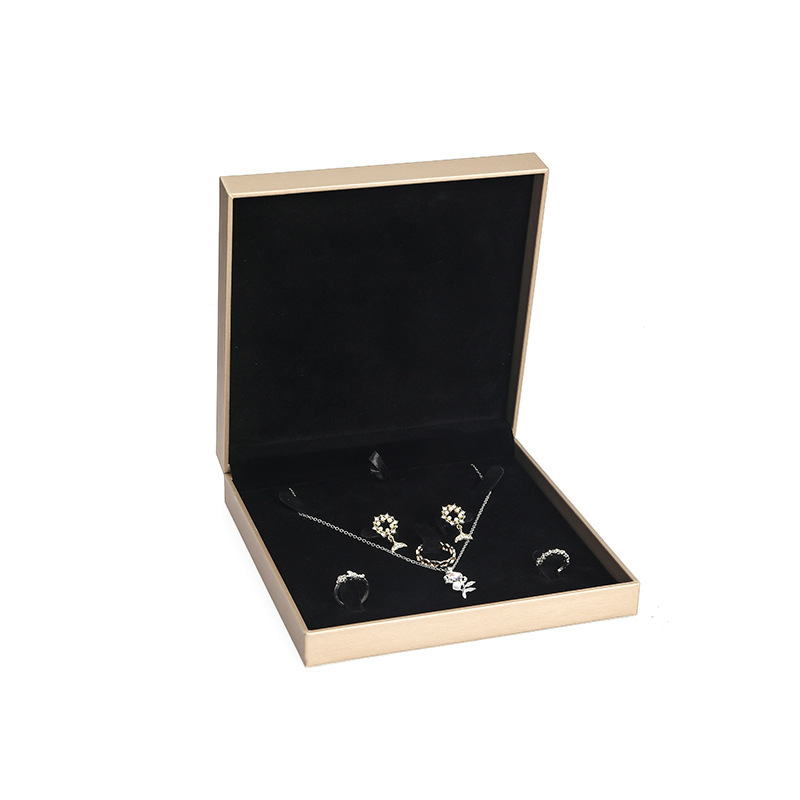 Nuevo anillo de cuero PU de alta calidad collar pendientes colgante caja de joyería regalo de vacaciones caja de joyería