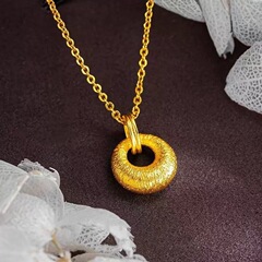 サンドゴールドジュエリー、ブラッシュゴールドペンダント、安全バックル、小さなゴールドリング、鎖骨チェーン、中国風模造ゴールドネックレス