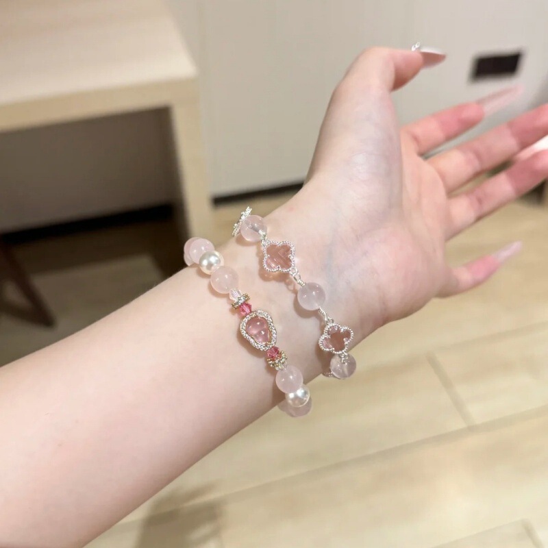 Pink and Girly Heart-Shaped Bracelet for Women, Natural Pink Crystal Beaded Gourd, Peach Blossom Charm, Popular on Douyin Live Broadcast