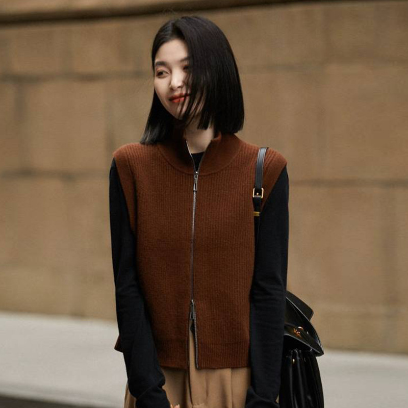 Autumn and Winter New Sleeveless Vest Double Zipper Top Sweater Wool Knitted Cardigan Layered with Lazy Style Simple and Chic
