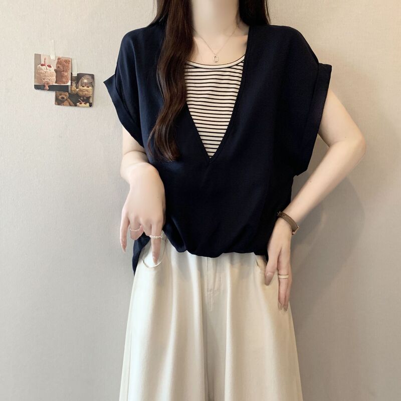 Plus Size Design Contrasting Stripesd Fake Two-Piece Short-Sleeved T-Shirt for Women Summer New Fat mm Loose Slimming Look Top for Women Plus Size Design Contrasting Stripesd Fake Two-Piece Short-Sleeved T-Shirt for Women Summer New Fat mm Loose Slimming Look Top for Women