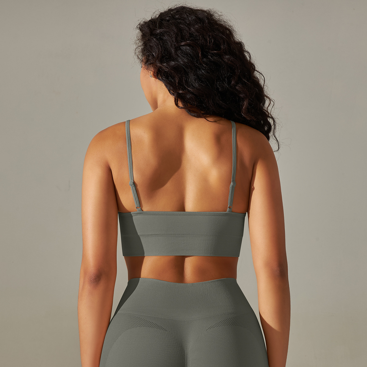 Cruz-frontera europea y americana sin costuras de punto de color sólido belleza espalda Correa ropa interior no anillo de acero corriendo fitness yoga ropa superior