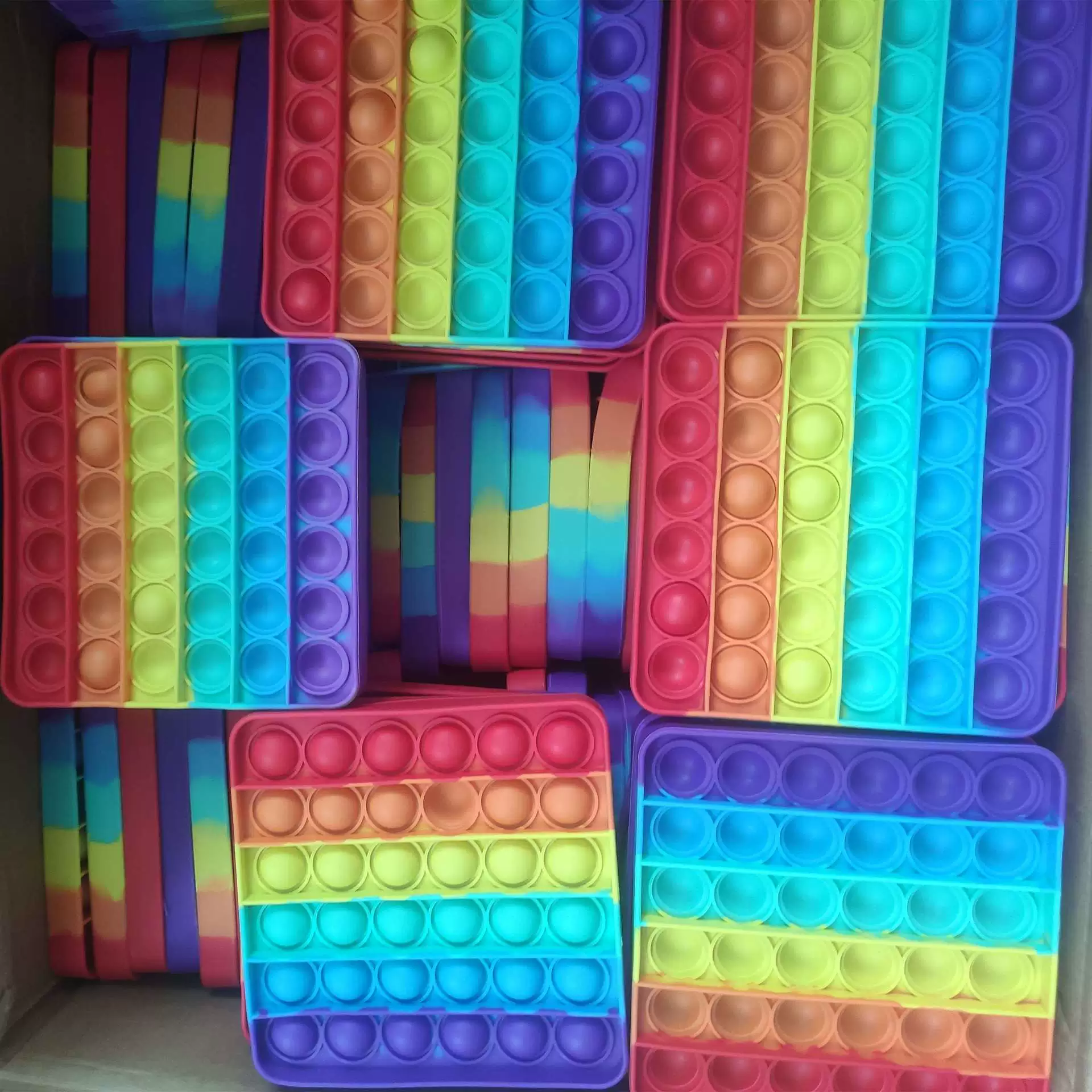 Rainbow silicone dinosaur, anti-stress, unicorn, material