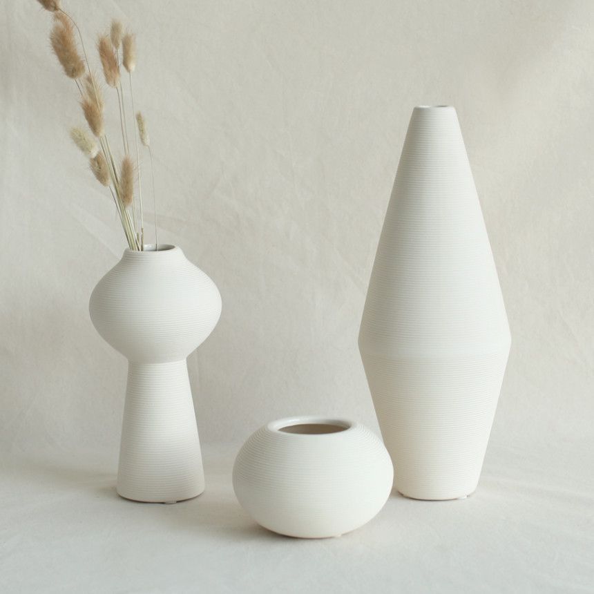 Ins Corea del Sur B & B Cafe decoración florero cerámica llanura asado Estilo nórdico blanco arreglo de flores decoración simple al por mayor