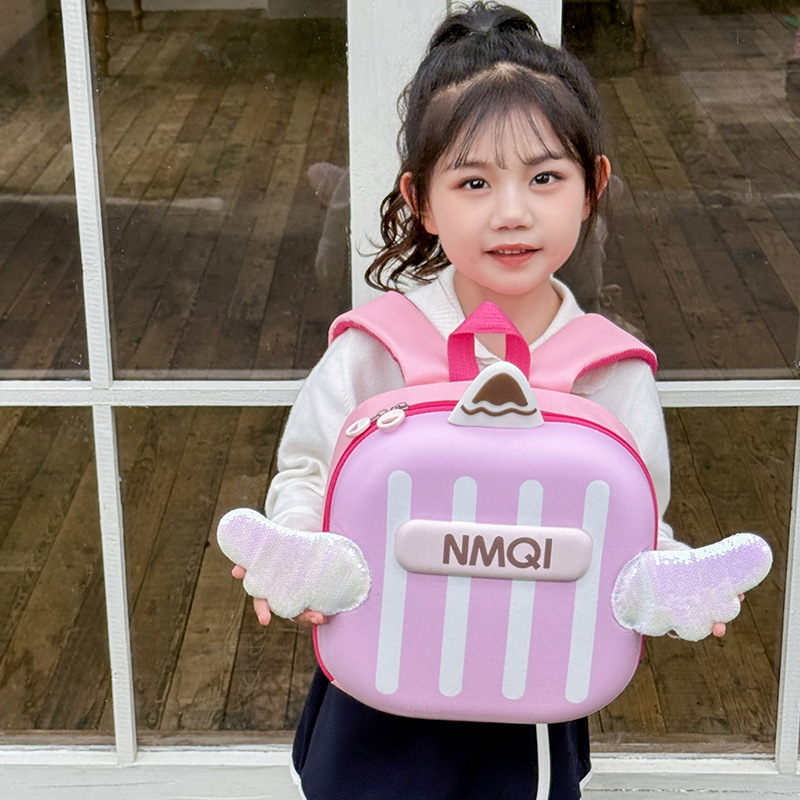 Jardín de infantes bebé mochila de alas lindas, mochila de cáscara de huevo ligera, mochila de letras extranjeras para niños