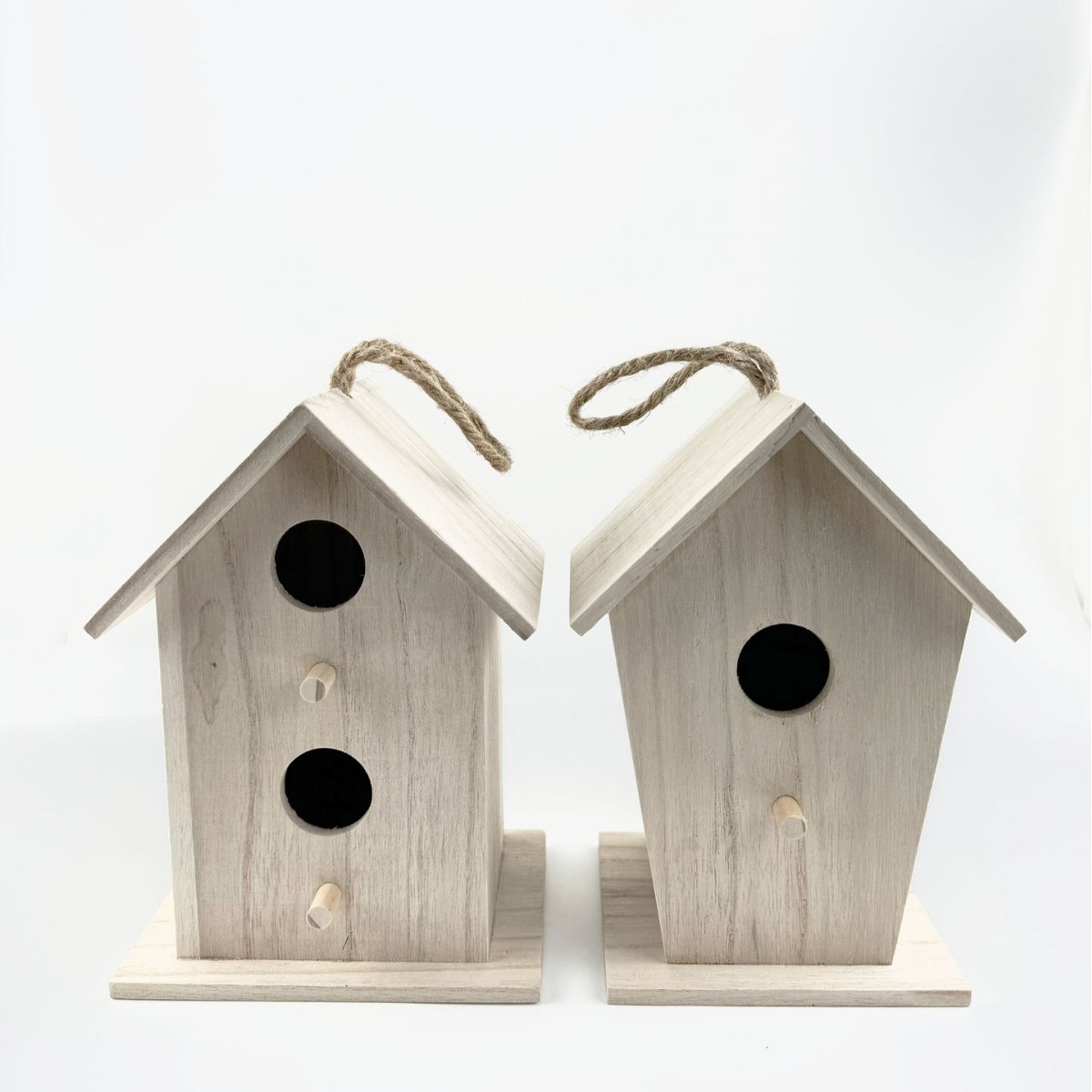 Comedero de pájaros de madera