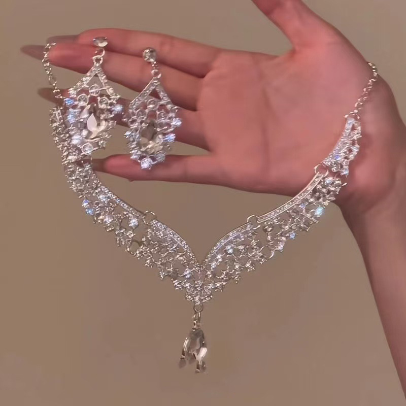 European and American Fashion Cross-Border Style Heavy-Duty Luxury Sparkling Diamond Water Drop Tassel Necklace with a High-End, Exquisite, and Elegant Feel