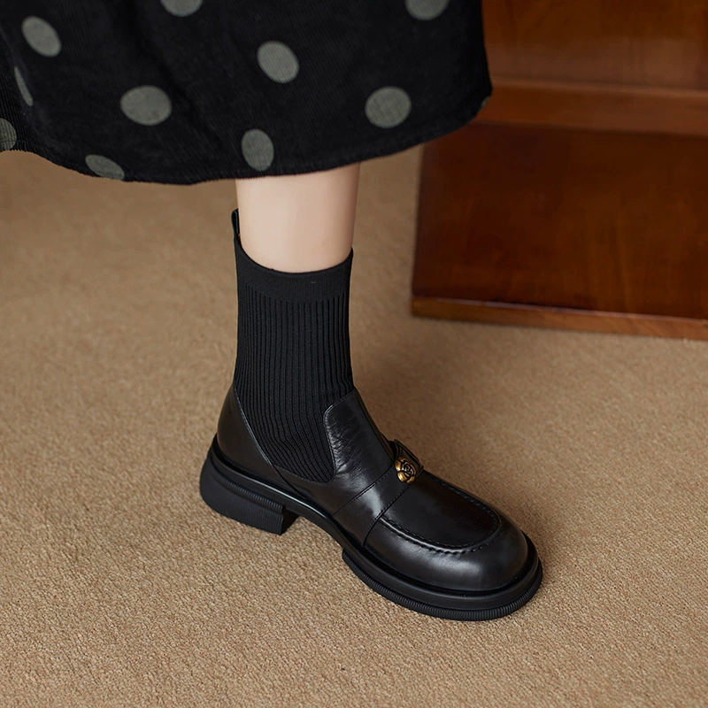 Круглая голова камелии трикотажные тощие тонкие сапоги женский 2024 осенью и зимой удобные толстые сапоги на среднем каблуке