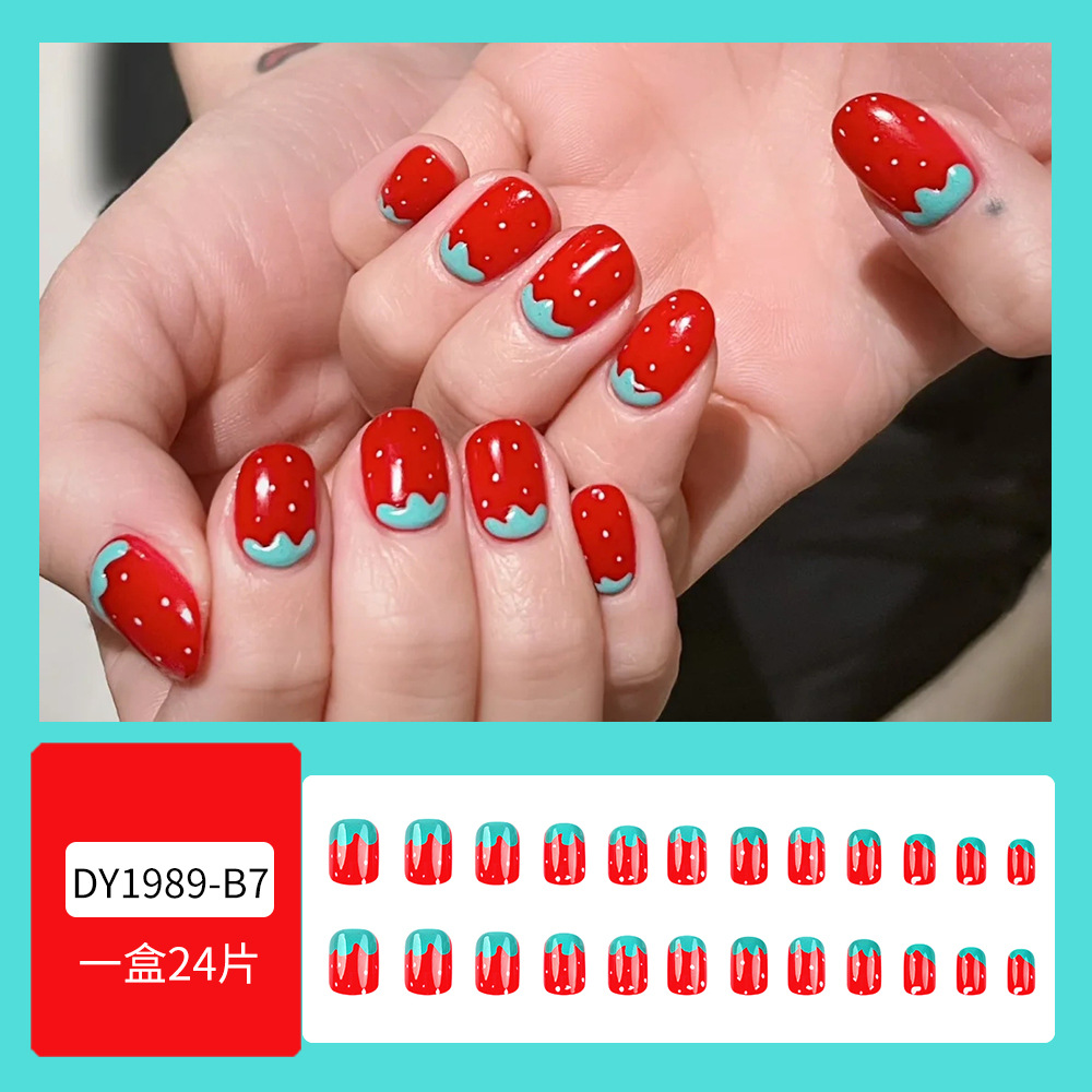 Corto con uñas de uñas blancas y rojas, pegatinas de uñas de fresa dulces y lindas, uñas de vestir terminadas calientes transfronterizas image 3