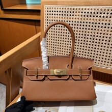 �����mShouler�M���K��togoƤ�ֿpϞ���r�аٴ����������Ů��