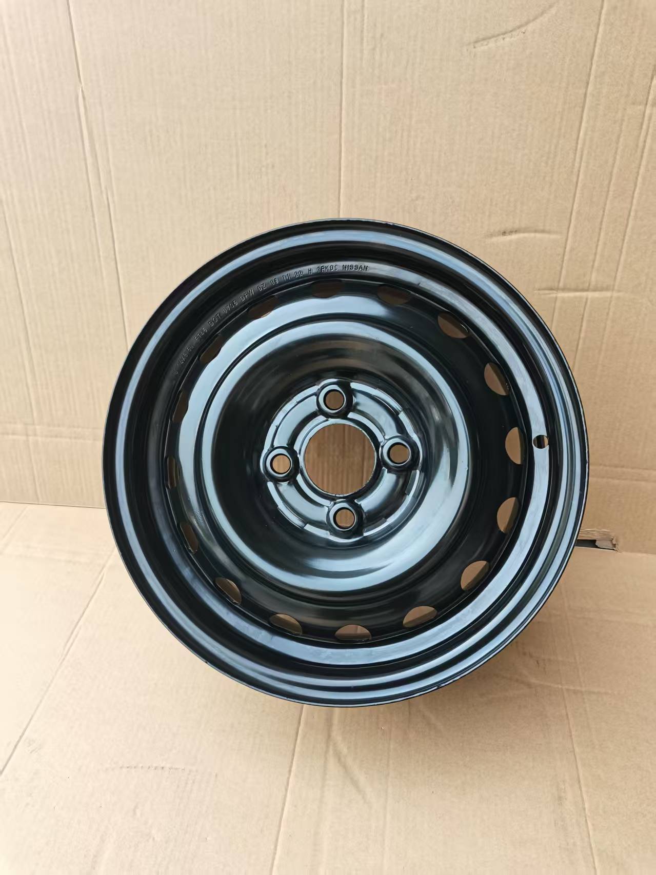 Suitable for Livina Sunshine 14inch Wheel Rims, Tiida Iron Rims, Venucia D50 R50 15inch Wheel Rim Accessories
