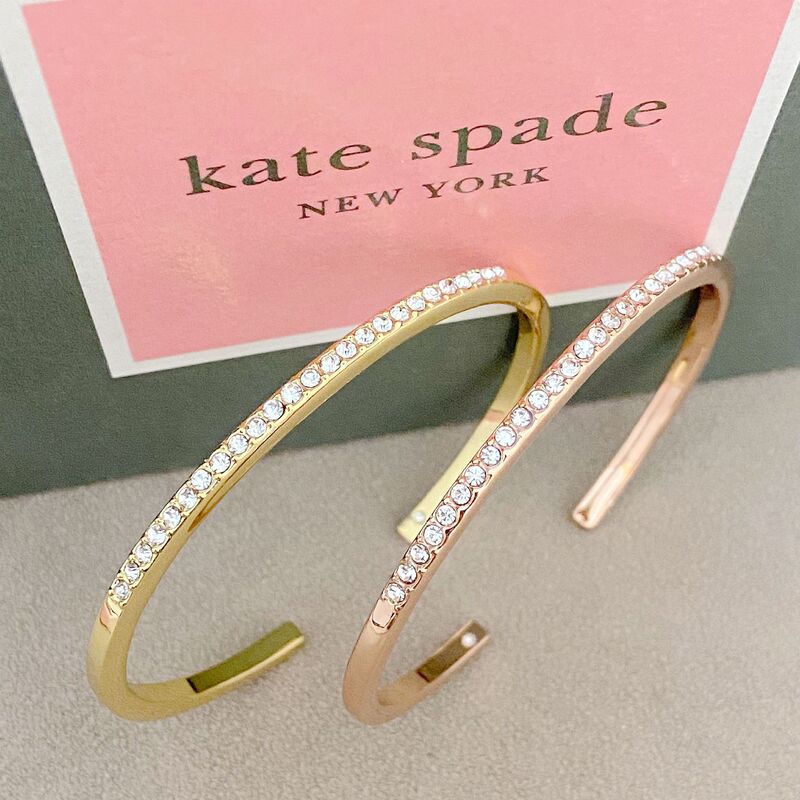 New stylish, light-luxury, simple commuter niche bracelet with an open design, adorned with rhinestones and featuring an exquisite cool-toned aesthetic New stylish, light-luxury, simple commuter niche bracelet with an open design, adorned with rhinestones and featuring an exquisite cool-toned aesthetic