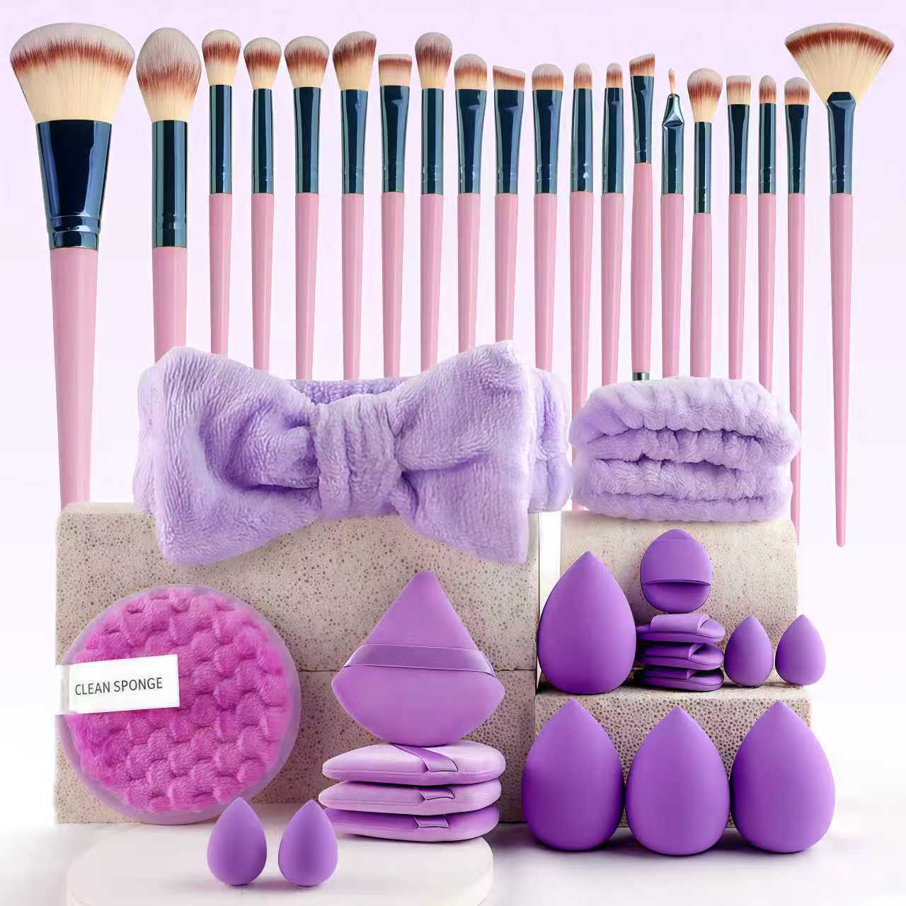 Juego de pinceles morados de 40 piezas.