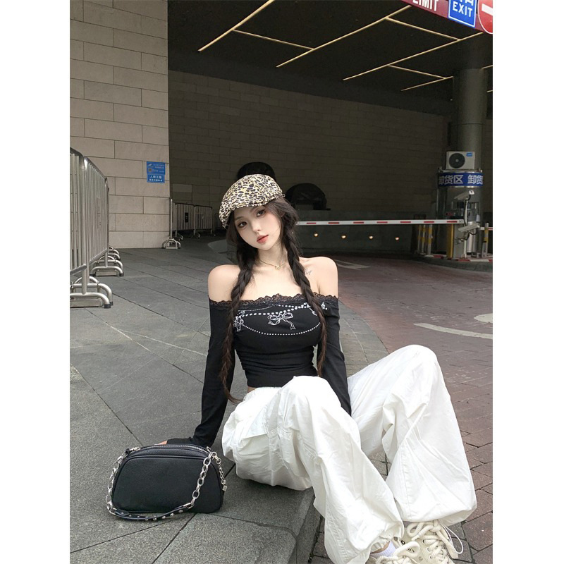 In-Stock Black Carrot Print Long-Sleeve T-Shirt for Women, Autumn Lace Splicing, Slim Fit, Hot Girl Short Off-Shoulder Top