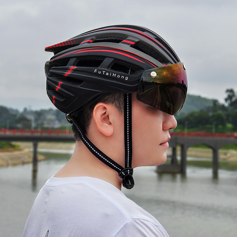 Fu Taihong Riding Helmet Outdoor Sports Safety Helmet Safety Helmet Integrated Safety Riding Helmet with Light Fu Taihong Riding Helmet Outdoor Sports Safety Helmet Safety Helmet Integrated Safety Riding Helmet with Light