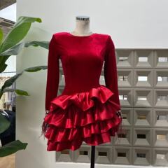 亚马逊女秋季2025新款丝绒重工蛋糕小个子连衣裙高级感气质名媛风