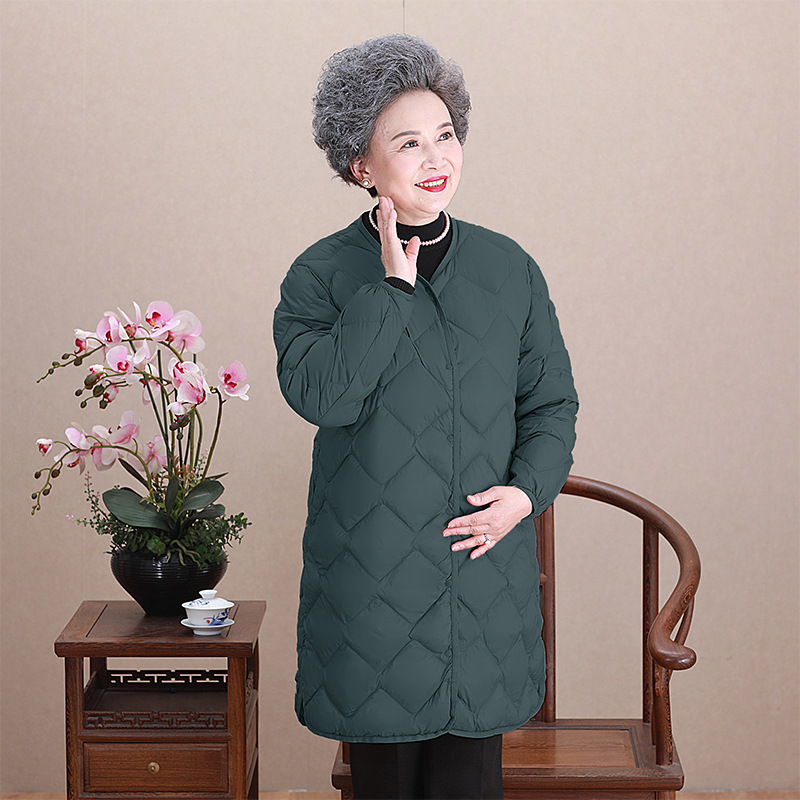 Chaqueta de plumón ligera y delgada, ropa de madres de mediana edad, otoño y invierno, nuevo estilo de cuello largo, estilo coreano sin cuello, moda interior