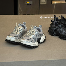 儿童轻便潮牌运动鞋2025秋季新款男女童重工防滑休闲老爹鞋跑步鞋