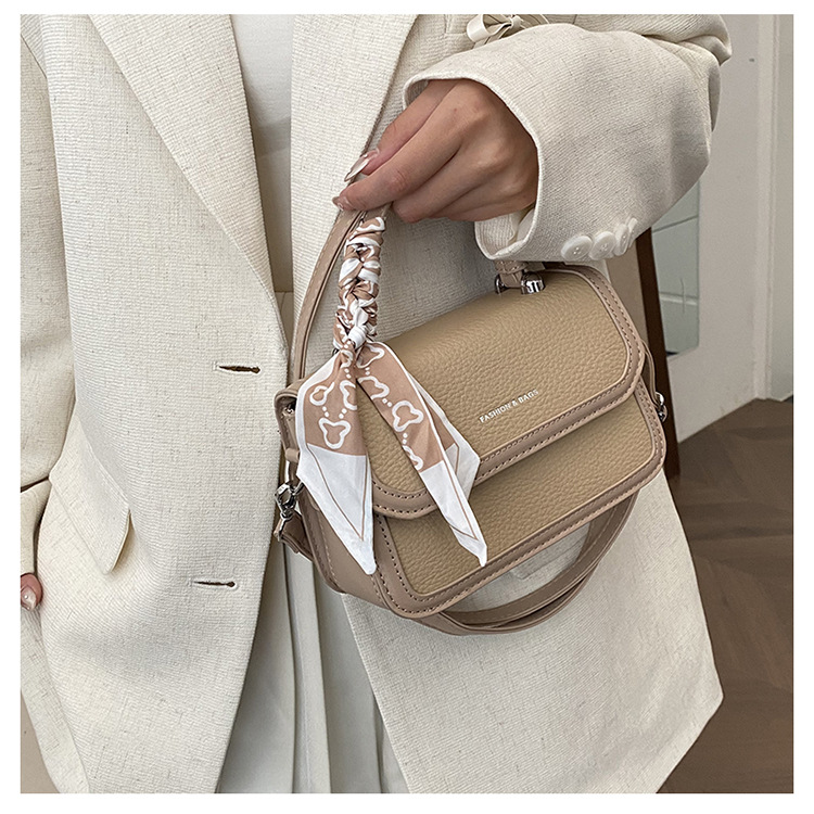 Bolso retrógrado en línea para mujeres 2024 nuevo estilo coreano de color de estilo extranjero bolso de hombro