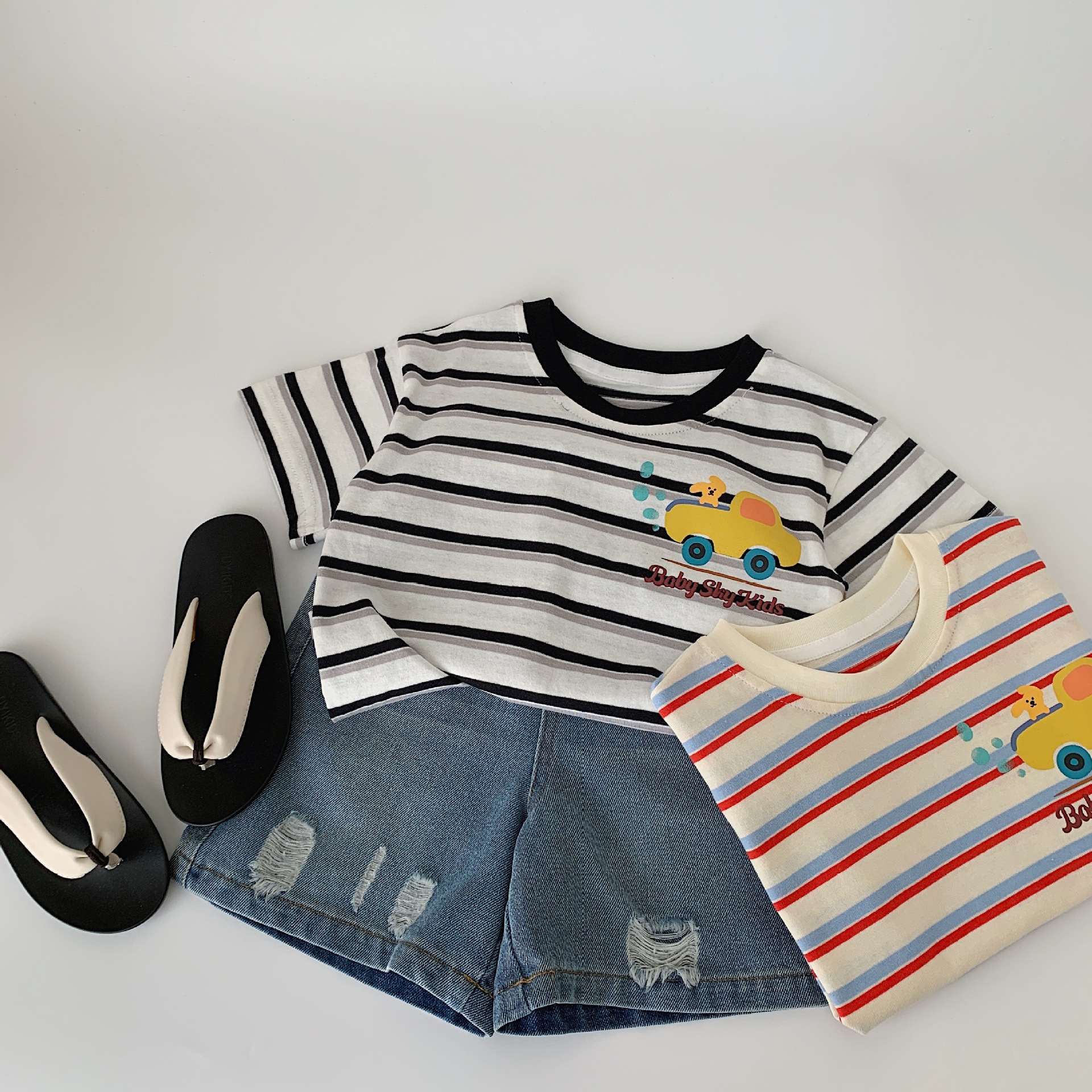 Camiseta para niños Maibao 2025 verano nuevo estilo coreano para niños y niñas vestido de verano a rayas fino de manga corta para niños al por mayor