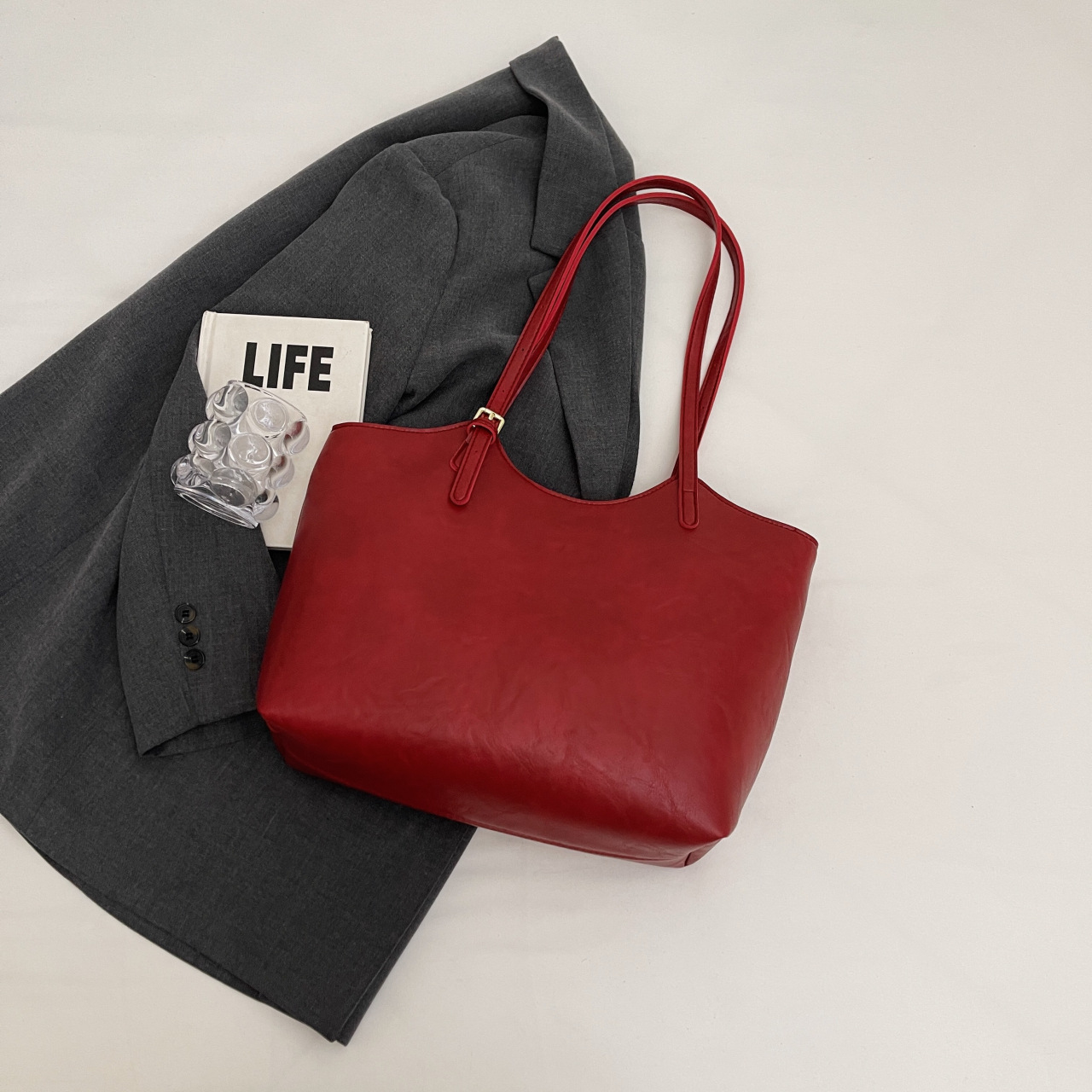 펜던트가 없는 버건디