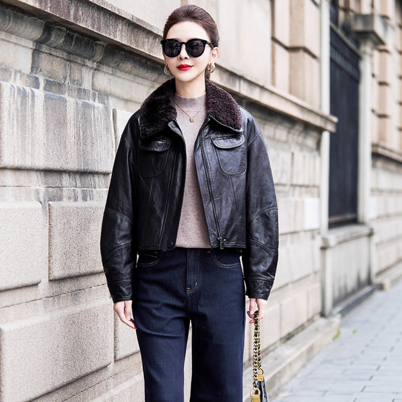Haining Oil Wax Genuine Leather 90 Goose down down Jacket Short Leather Jacket 2025 Autumn and Winter New Wool Collar Casual Jacket Haining Oil Wax Genuine Leather 90 Goose down down Jacket Short Leather Jacket 2025 Autumn and Winter New Wool Collar Casual Jacket