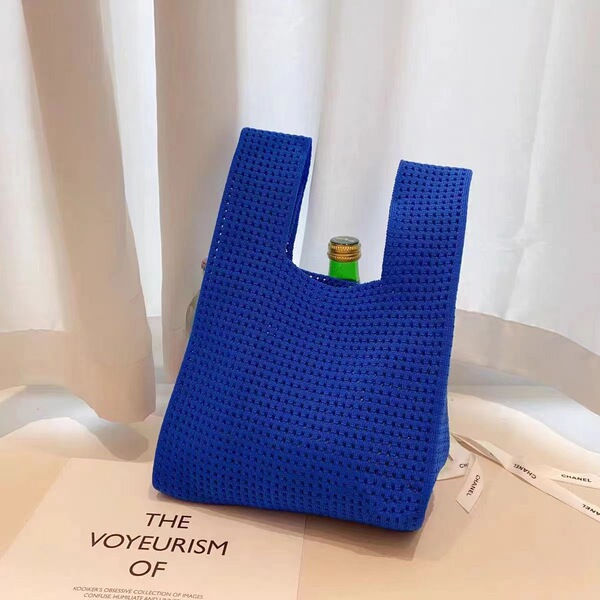 Retro knitted one-shoulder bag
