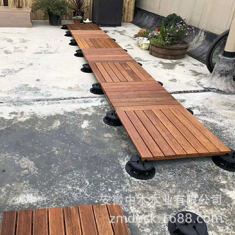 Anti-corrosion wood floor outdoor balcony terrace garden outdoor heightening overhead support adjustable movable floor