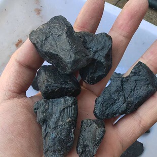 ��Ȼ�Vʯ�ڱ̭tԭʯ�U��ʯ�[���b����ˮ��ԭʯ��ʯ�b[��