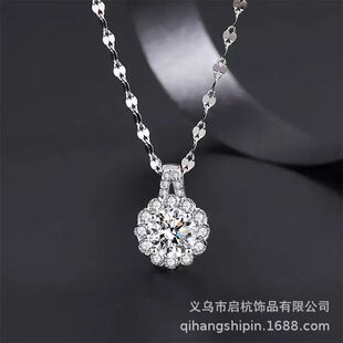 Titanium Steel TikTok Hot Sale Mosang Diamond Necklace Women's Light Luxury High-end Fashion All-match Elegant Lace Pendant Collarbone Chain
