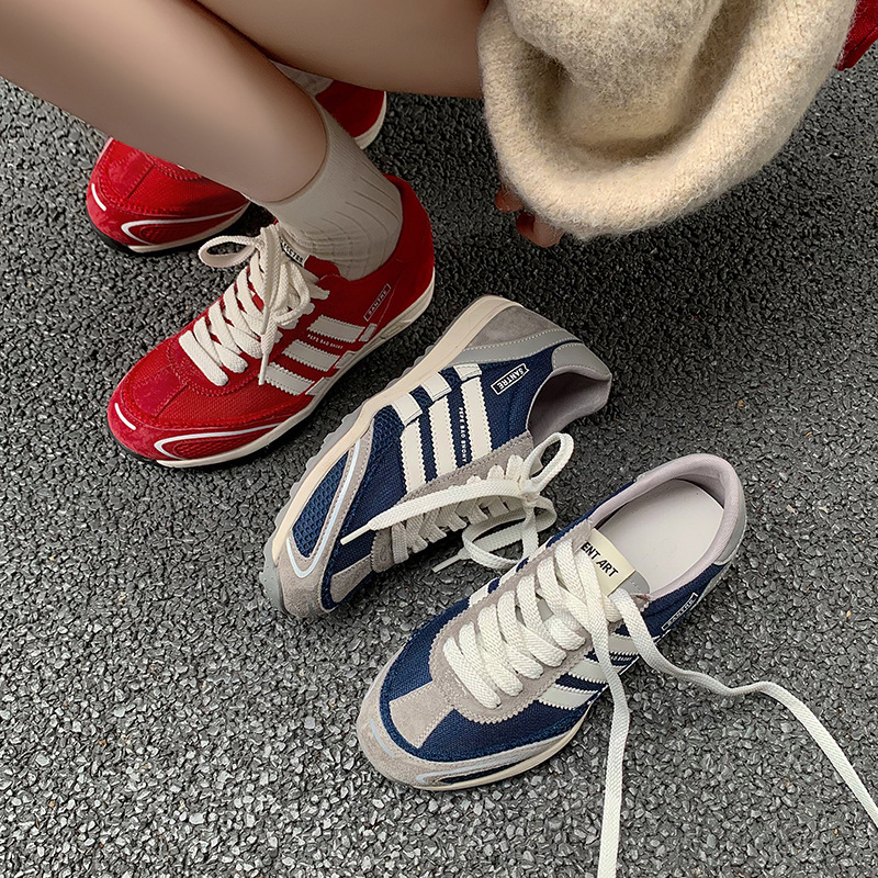 Giày sneaker nữ đế dày phong cách retro cổ điển, tăng chiều cao nhẹ, thoáng khí — xanh lam, màu đỏ
