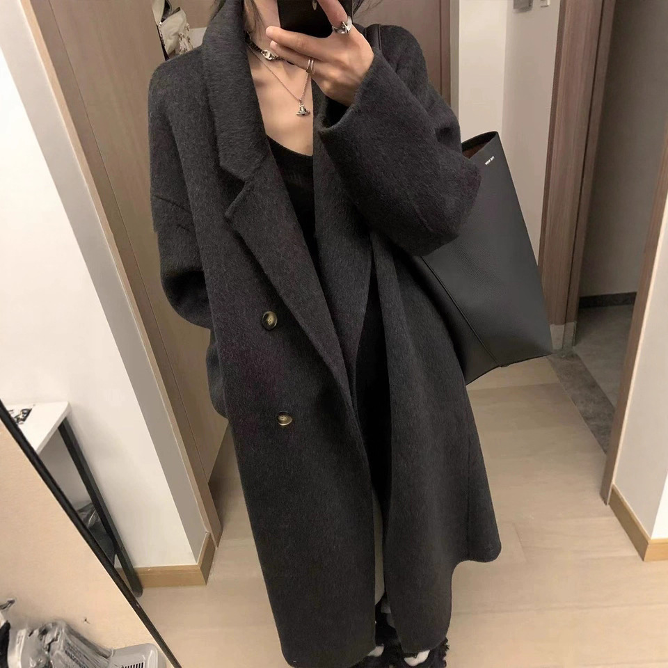 2025年秋冬季新款赫本风毛呢大衣女中长款韩版宽松高级感毛呢外套