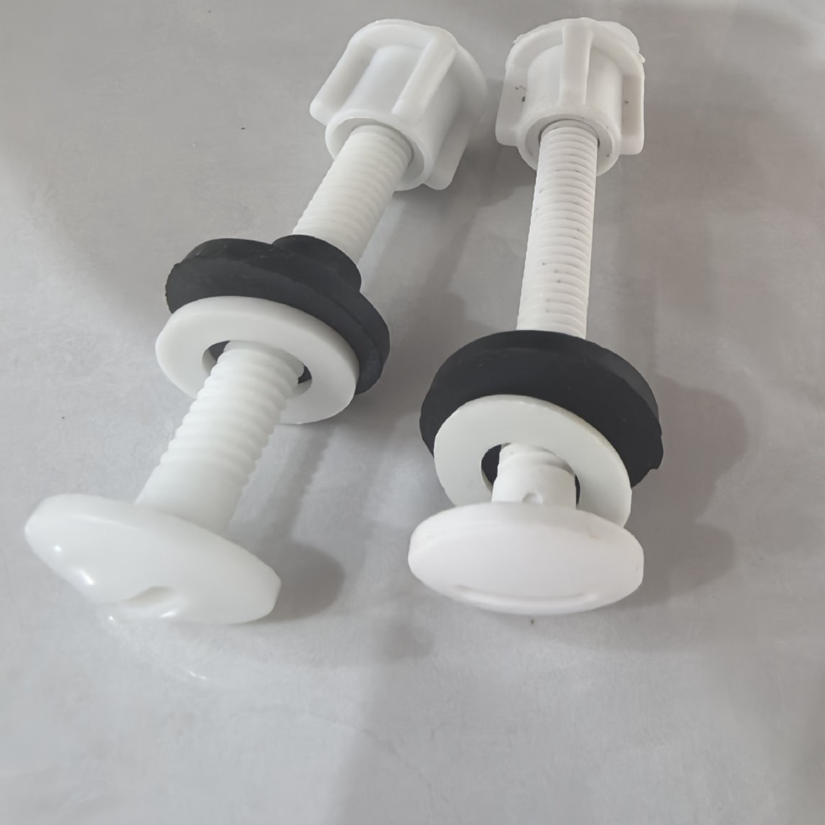 Tornillos de Fijación de Plástico para Inodoro