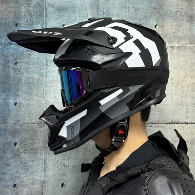 Go-Kart Rally Helmet Mountain Bike Helmet — Motosiklet kaskı (dəbilqə) - white-innovation-with-666-color-mirrors-includes-gloves-and-goggles-s